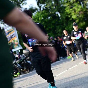 Runner Photo 4143796