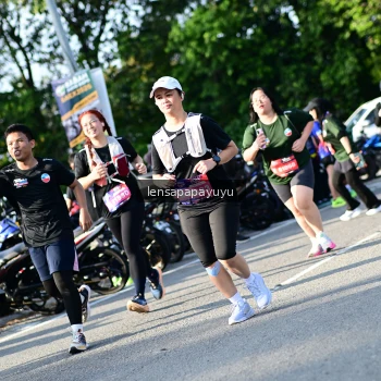Runner Photo 4143806