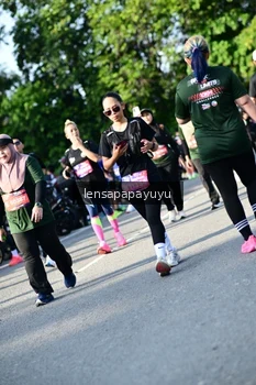 Runner Photo 4143816