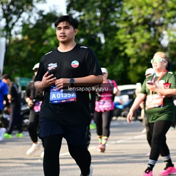 Runner Photo 4143828