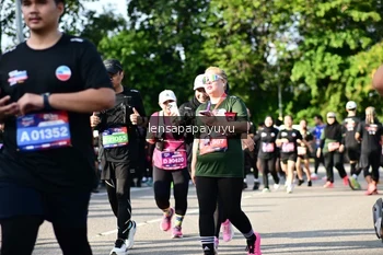 Runner Photo 4143832