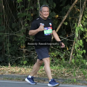 Runner Photo 4143851