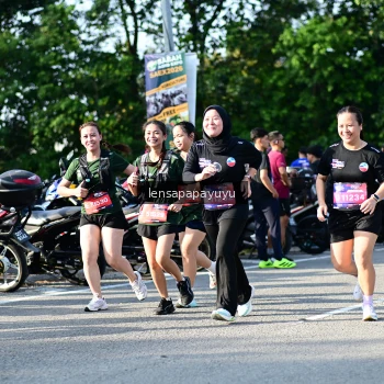 Runner Photo 4143852