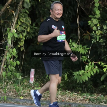 Runner Photo 4143853