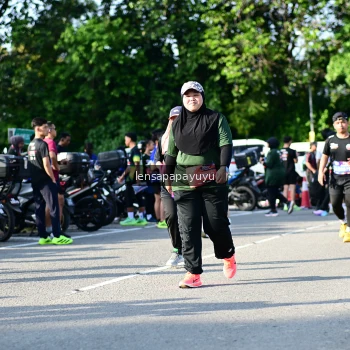 Runner Photo 4143866