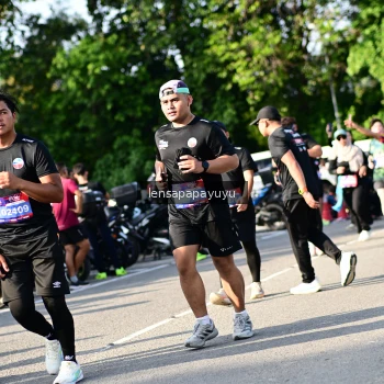 Runner Photo 4143868