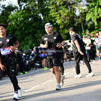 Runner Photo 4143870