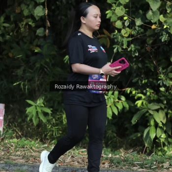 Runner Photo 4143873