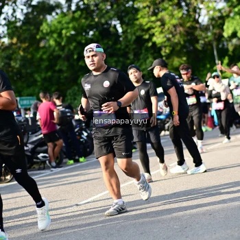 Runner Photo 4143878