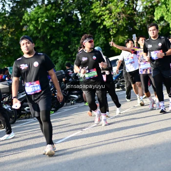 Runner Photo 4143883