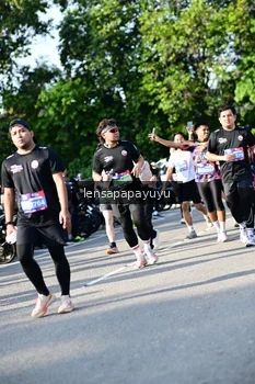 Runner Photo 4143892