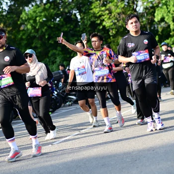 Runner Photo 4143894