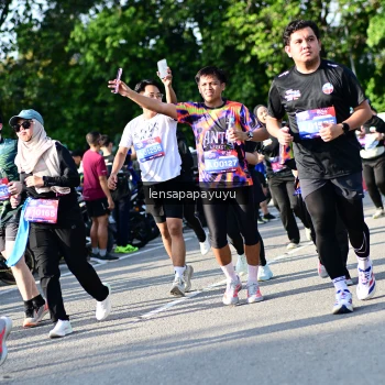 Runner Photo 4143904
