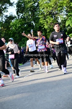 Runner Photo 4143906