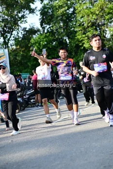 Runner Photo 4143912