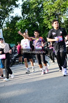 Runner Photo 4143915