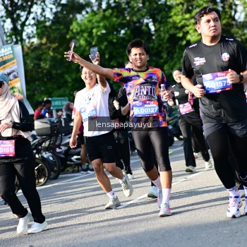 Runner Photo 4143918