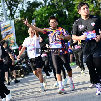 Runner Photo 4143923