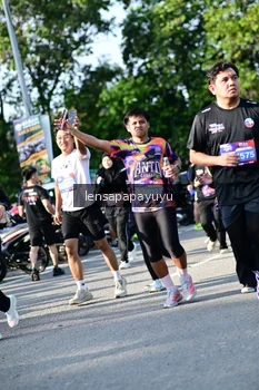 Runner Photo 4143926
