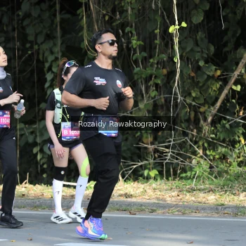 Runner Photo 4143946