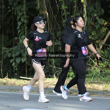 Runner Photo 4143963
