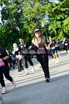 Runner Photo 4143974