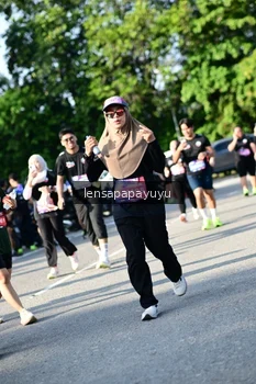 Runner Photo 4143980