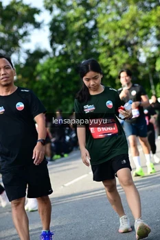 Runner Photo 4143988