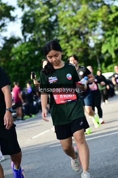 Runner Photo 4143992