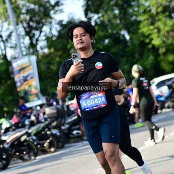 Runner Photo 4143995