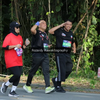Runner Photo 4144008
