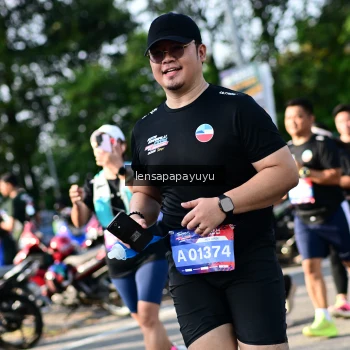 Runner Photo 4144024