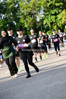 Runner Photo 4144028