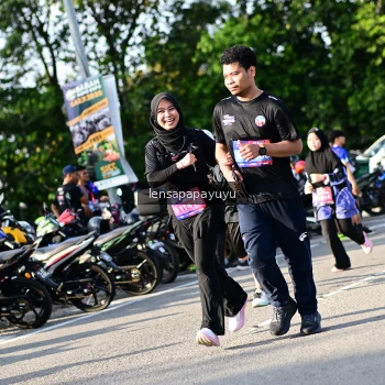 Runner Photo 4144063
