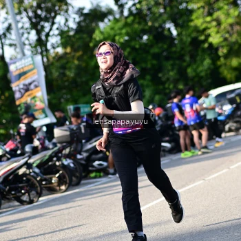 Runner Photo 4144088