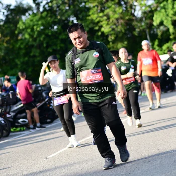 Runner Photo 4144095