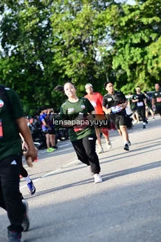 Runner Photo 4144097