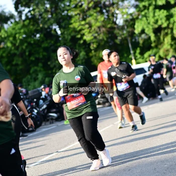 Runner Photo 4144101