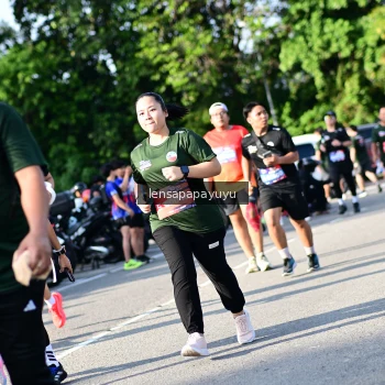 Runner Photo 4144104