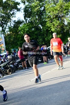 Runner Photo 4144106