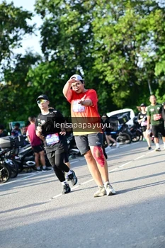 Runner Photo 4144108
