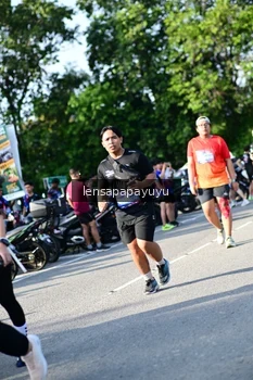 Runner Photo 4144109