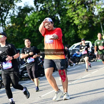 Runner Photo 4144116