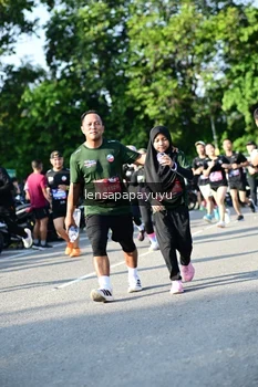 Runner Photo 4144121