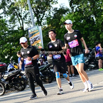 Runner Photo 4144135