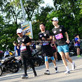 Runner Photo 4144137