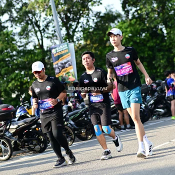 Runner Photo 4144141