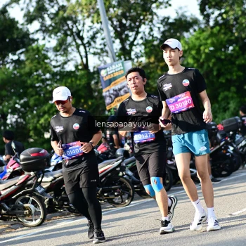 Runner Photo 4144143
