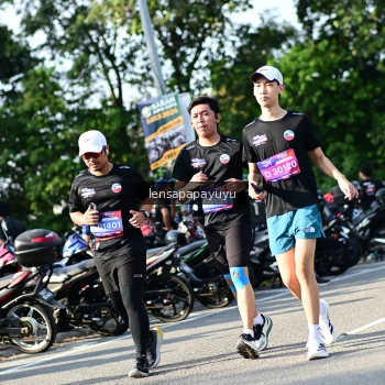 Runner Photo 4144145