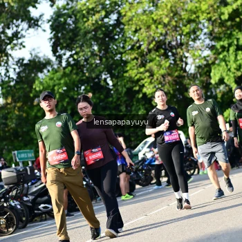 Runner Photo 4144153